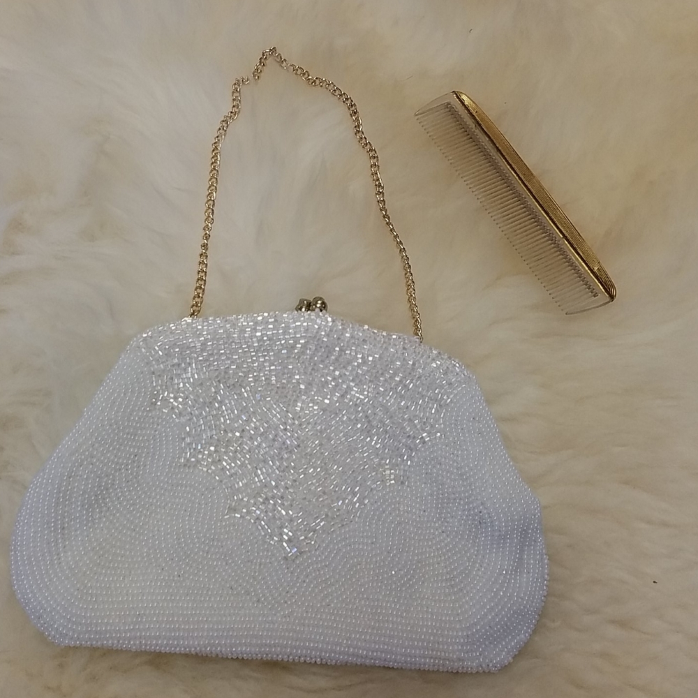 White beaded hand bag